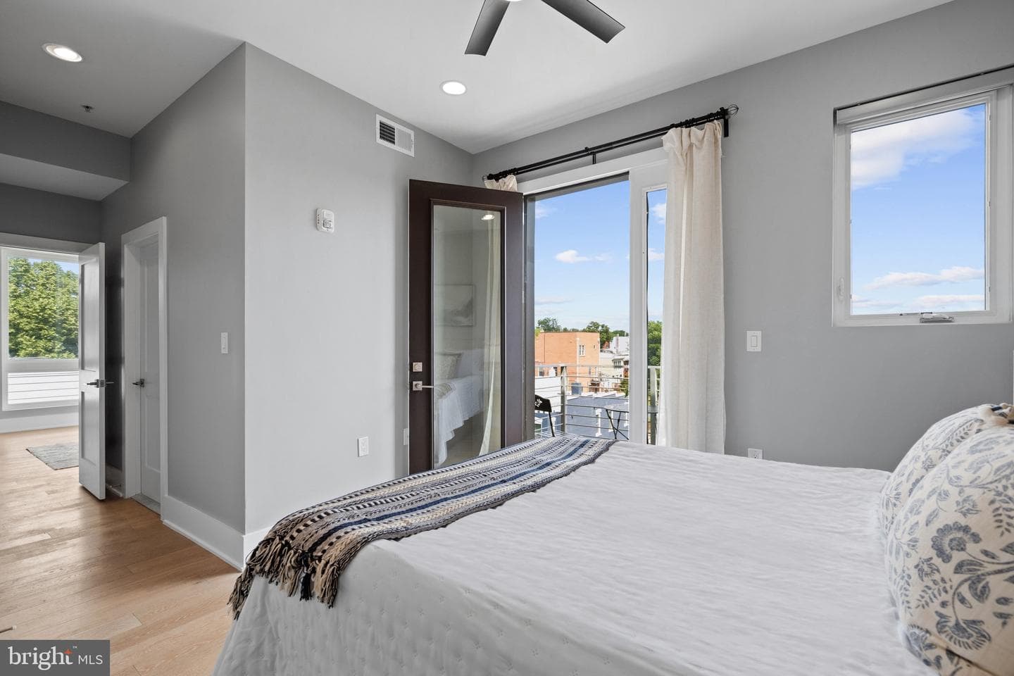 1112 Montello Avenue NE #401 photo 33