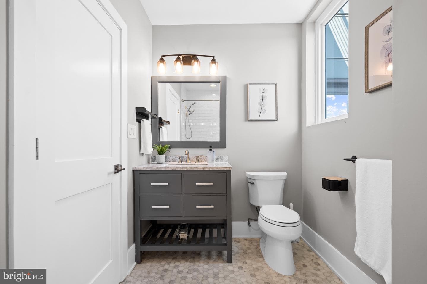 1112 Montello Avenue NE #401 photo 38