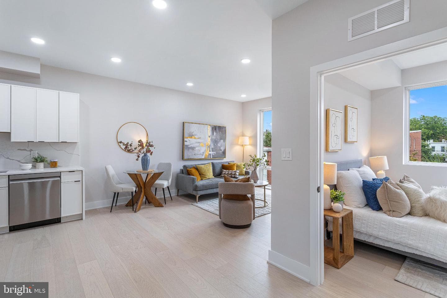 1516 East Capitol Street NE #d photo 13