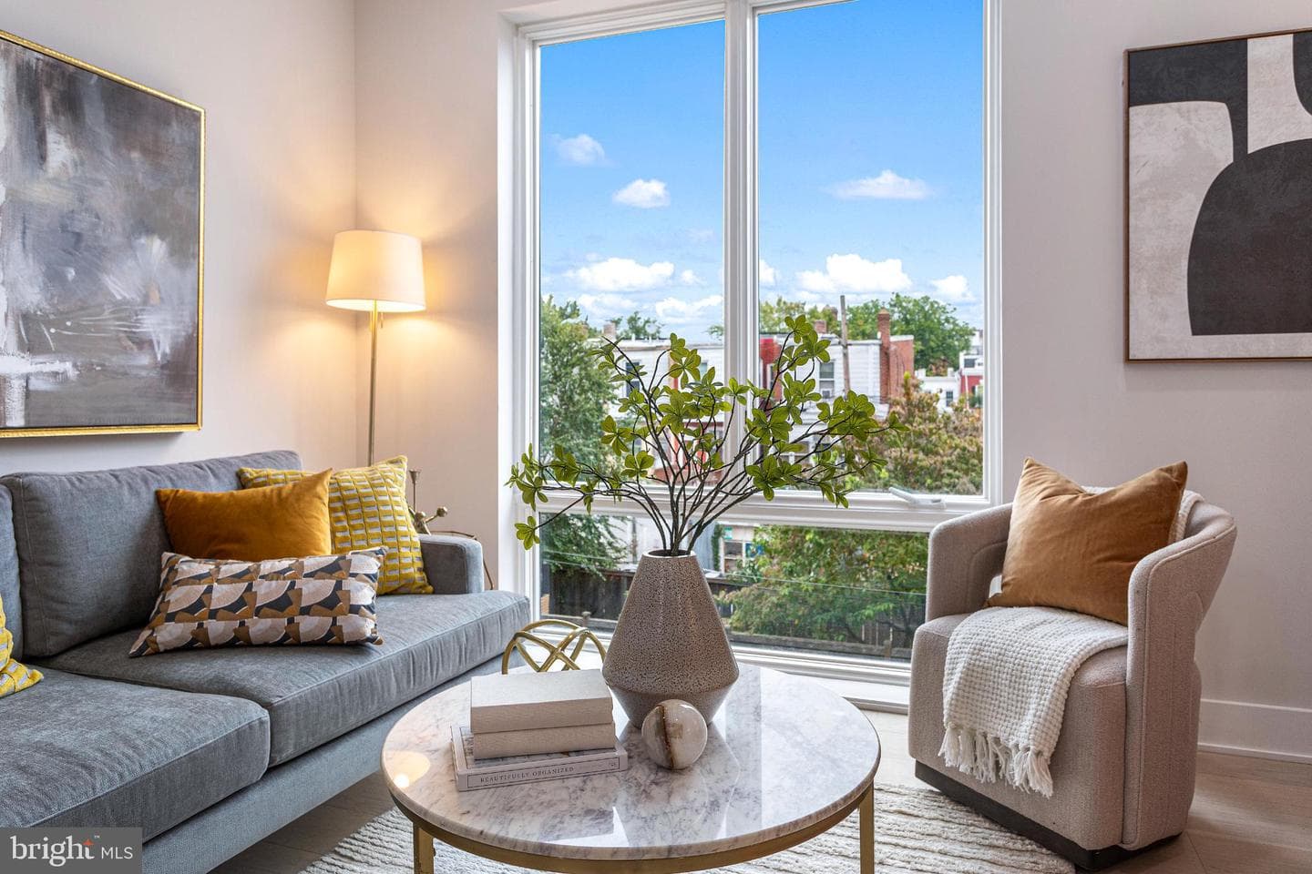 1516 East Capitol Street NE #d photo 3