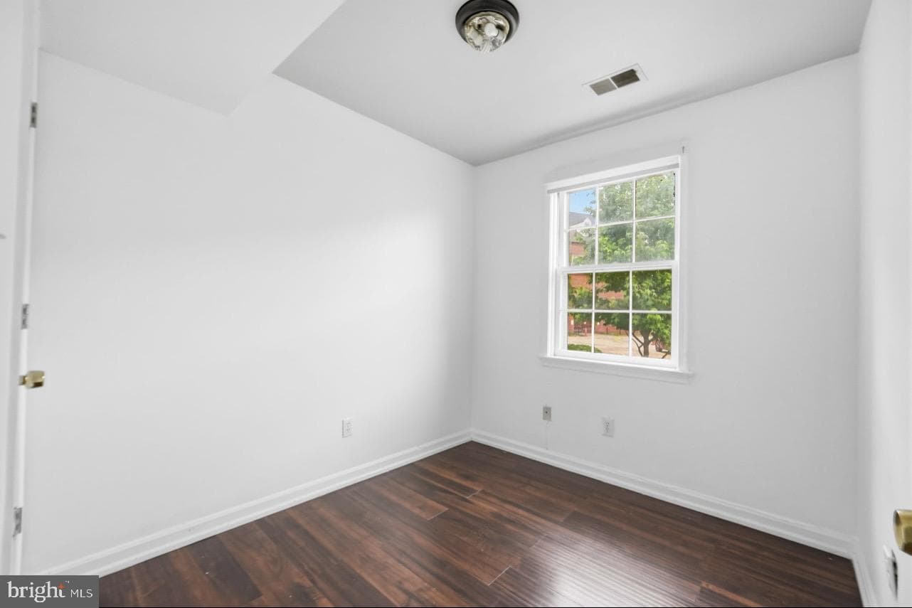 2006 38th Street SE #101 photo 16