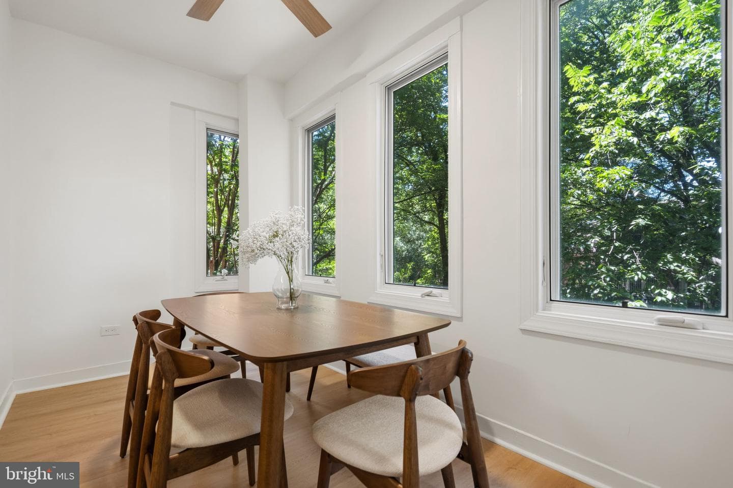 2032 Belmont Road NW #211 photo 17