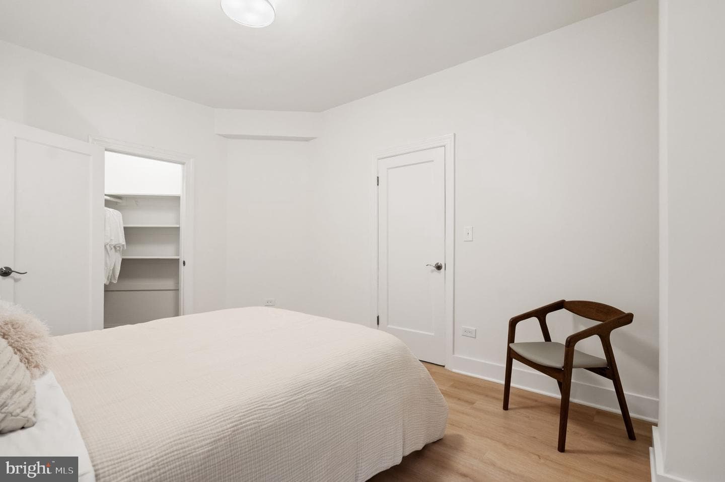 2032 Belmont Road NW #211 photo 36