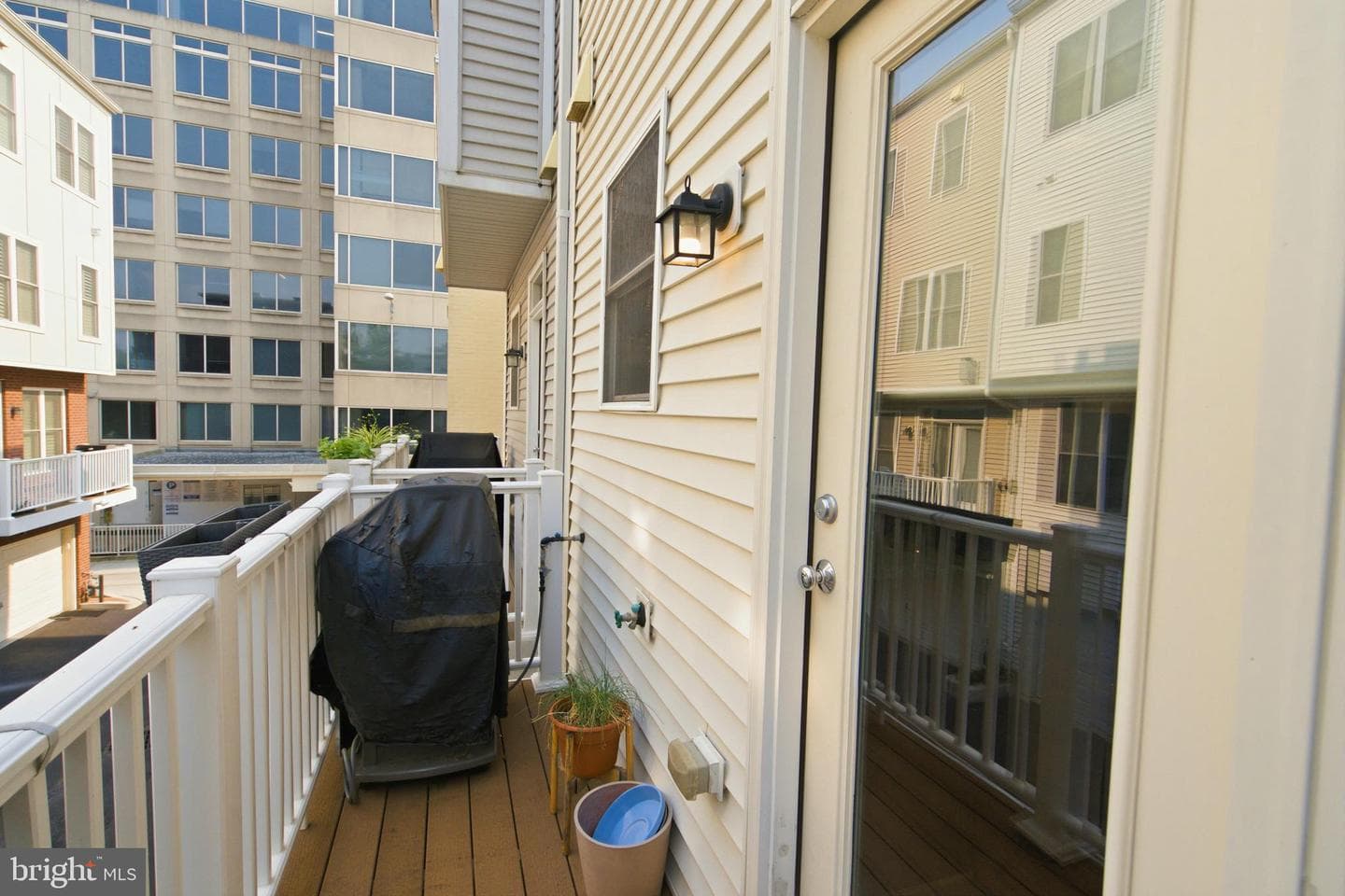 349 L Street SE photo 11