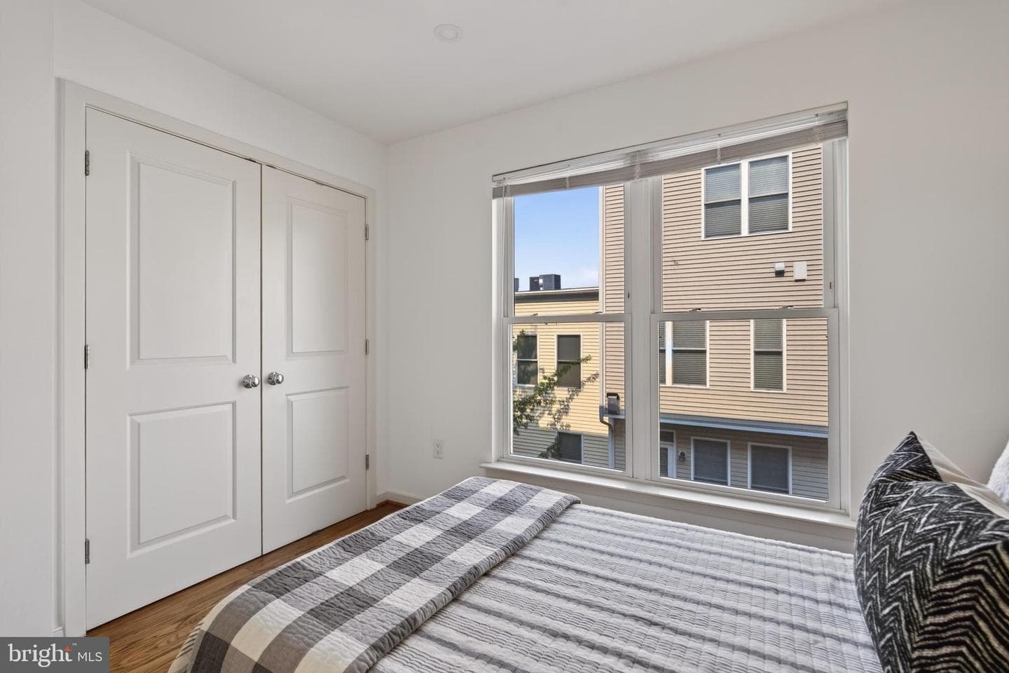 349 L Street SE photo 26