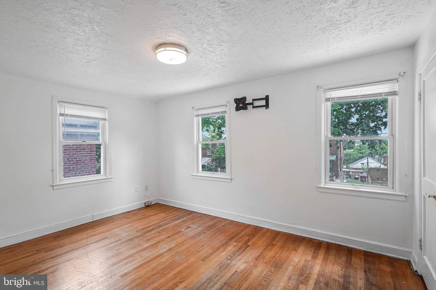 344 Oneida Street NE photo 14