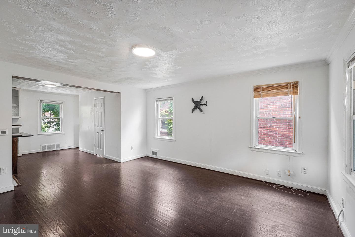 344 Oneida Street NE photo 4