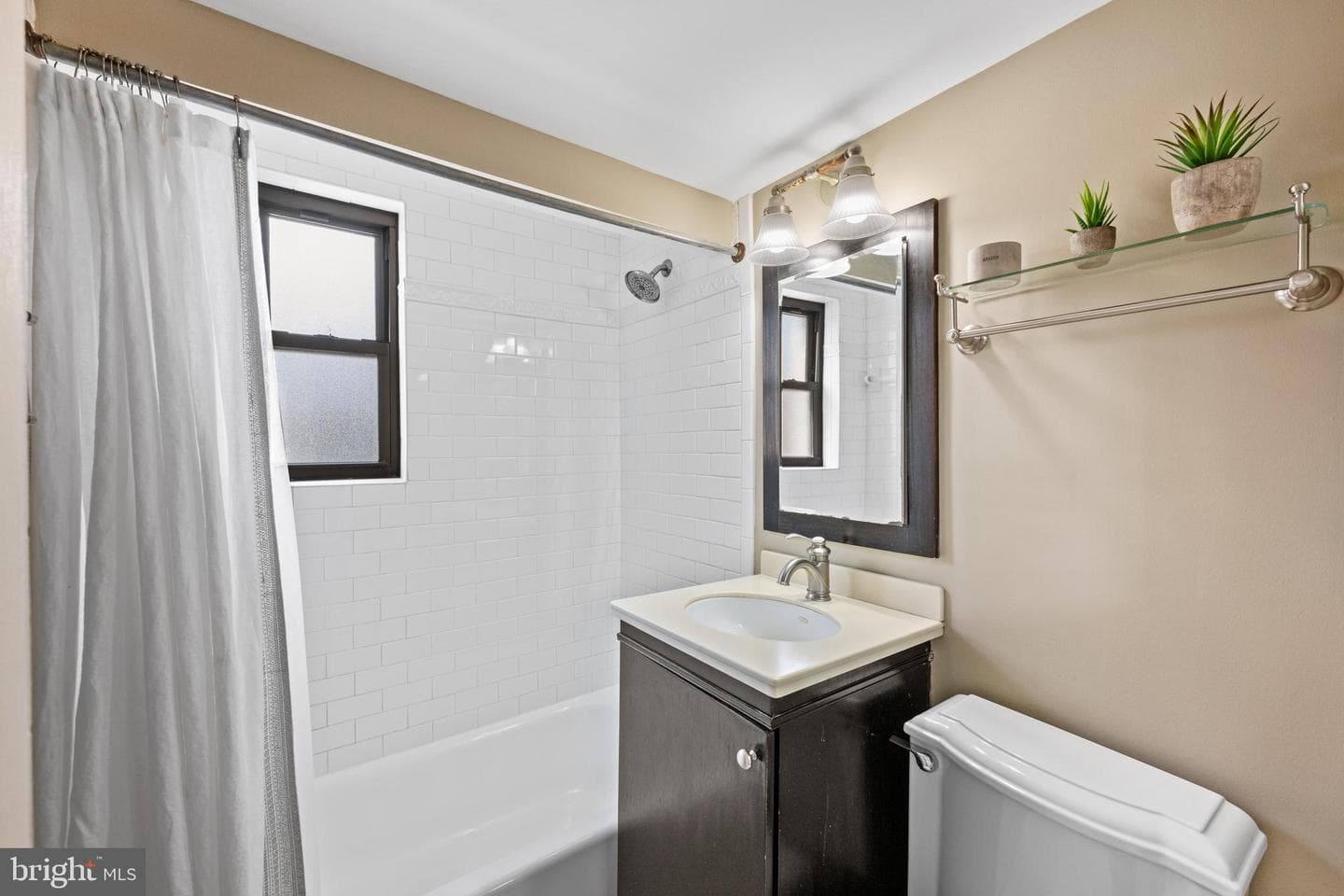3819 Davis Place NW #4 photo 17