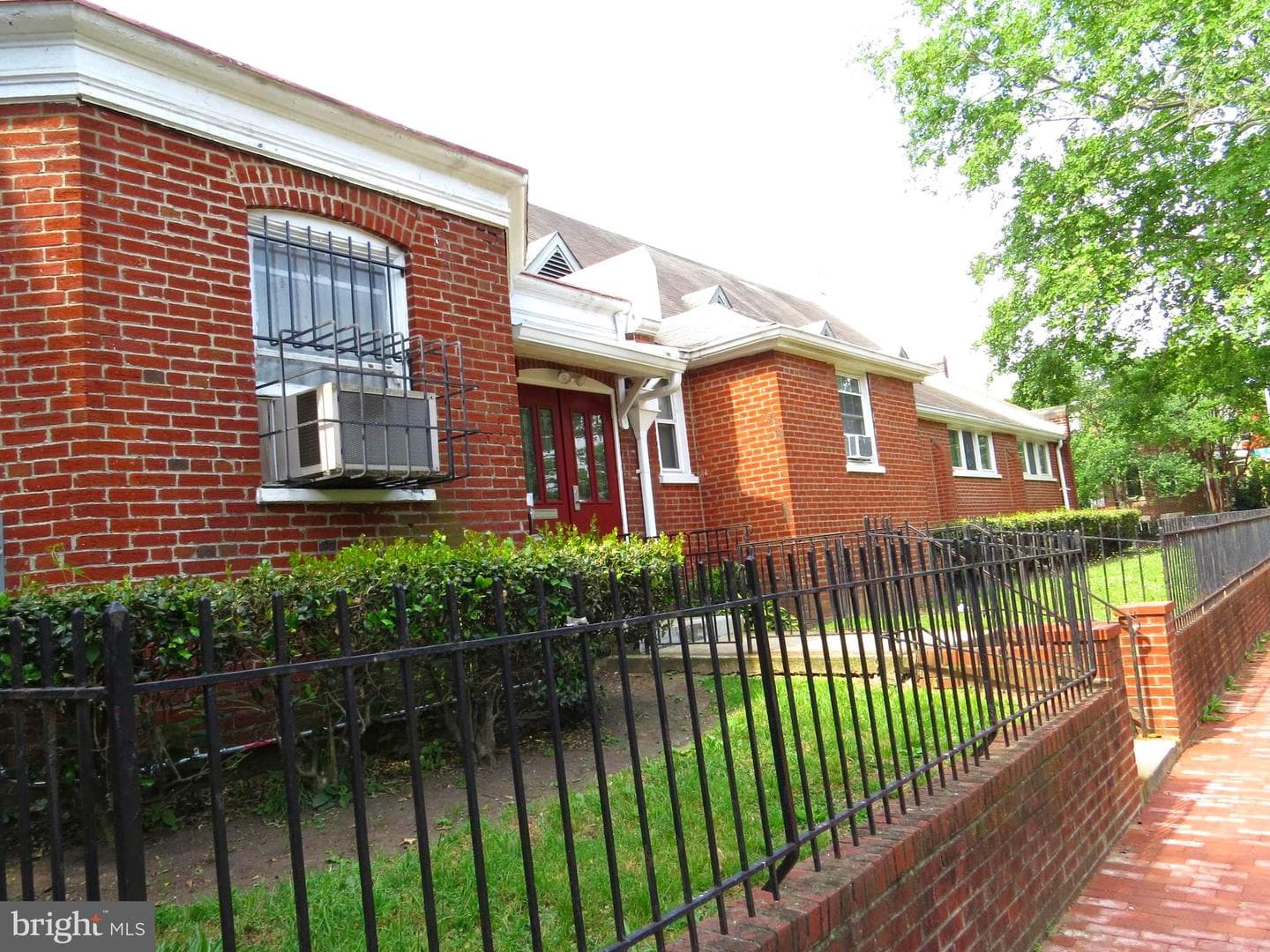 653 11th Street NE photo 5