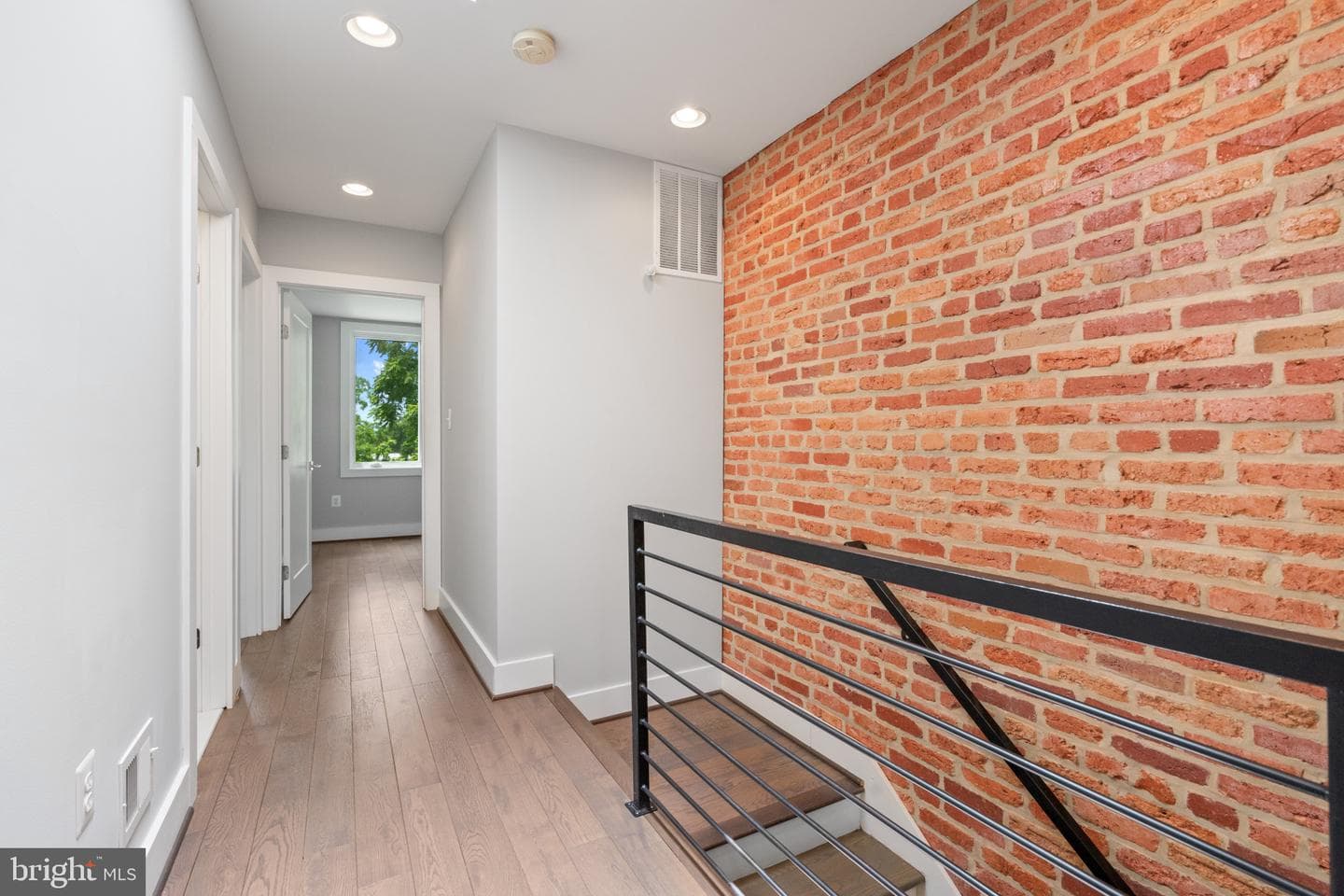 1279 Oates Street NE photo 19
