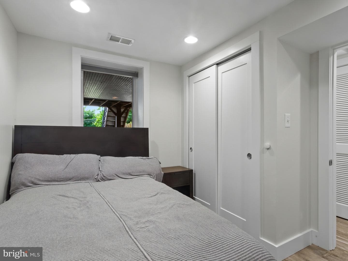 1279 Oates Street NE photo 35