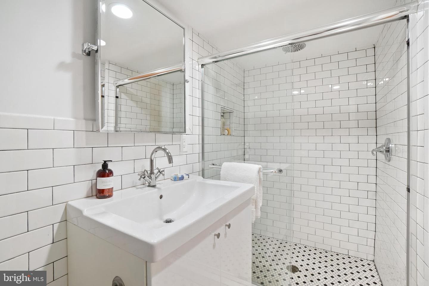 3015 Porter Street NW photo 67