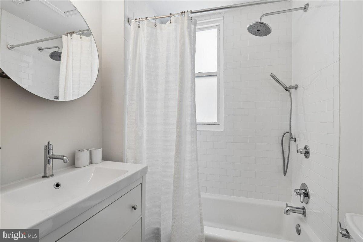 1105 G Street SE photo 31