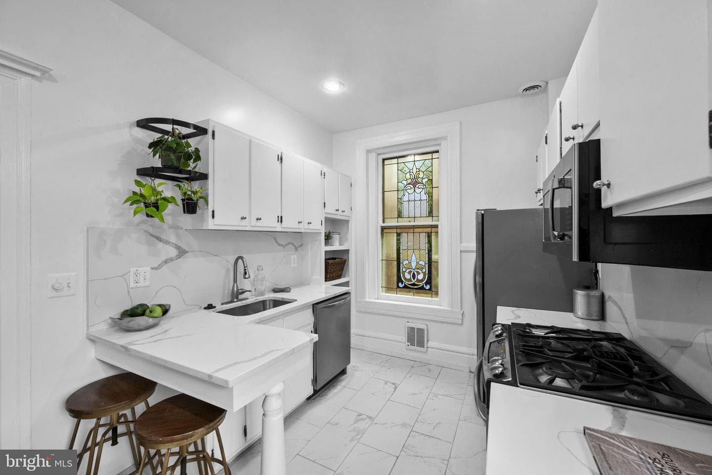 727 Massachusetts Avenue NE photo 17