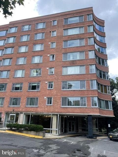 4200 Cathedral Avenue NW #708 photo 1