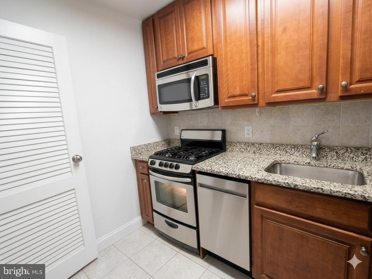 2401 H Street NW #509 photo 9