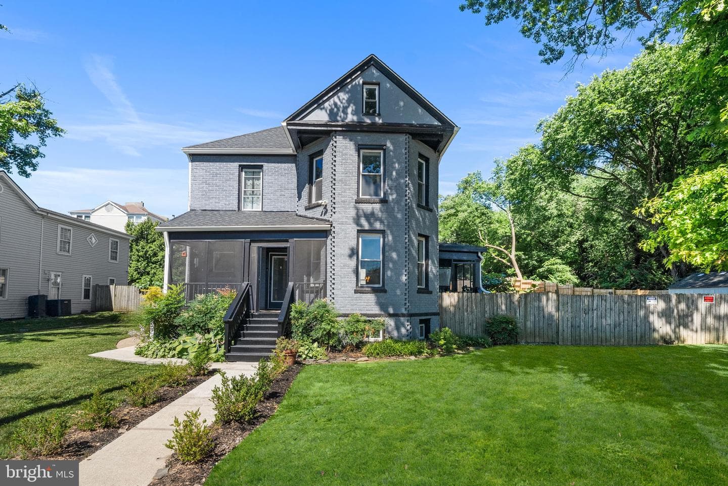 2410 20th Street NE, Washington