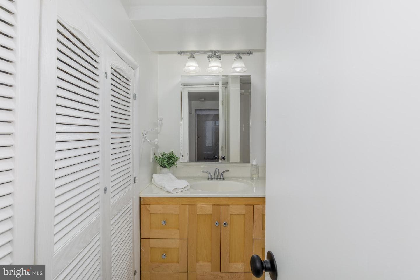 4443 Greenwich Parkway NW photo 34