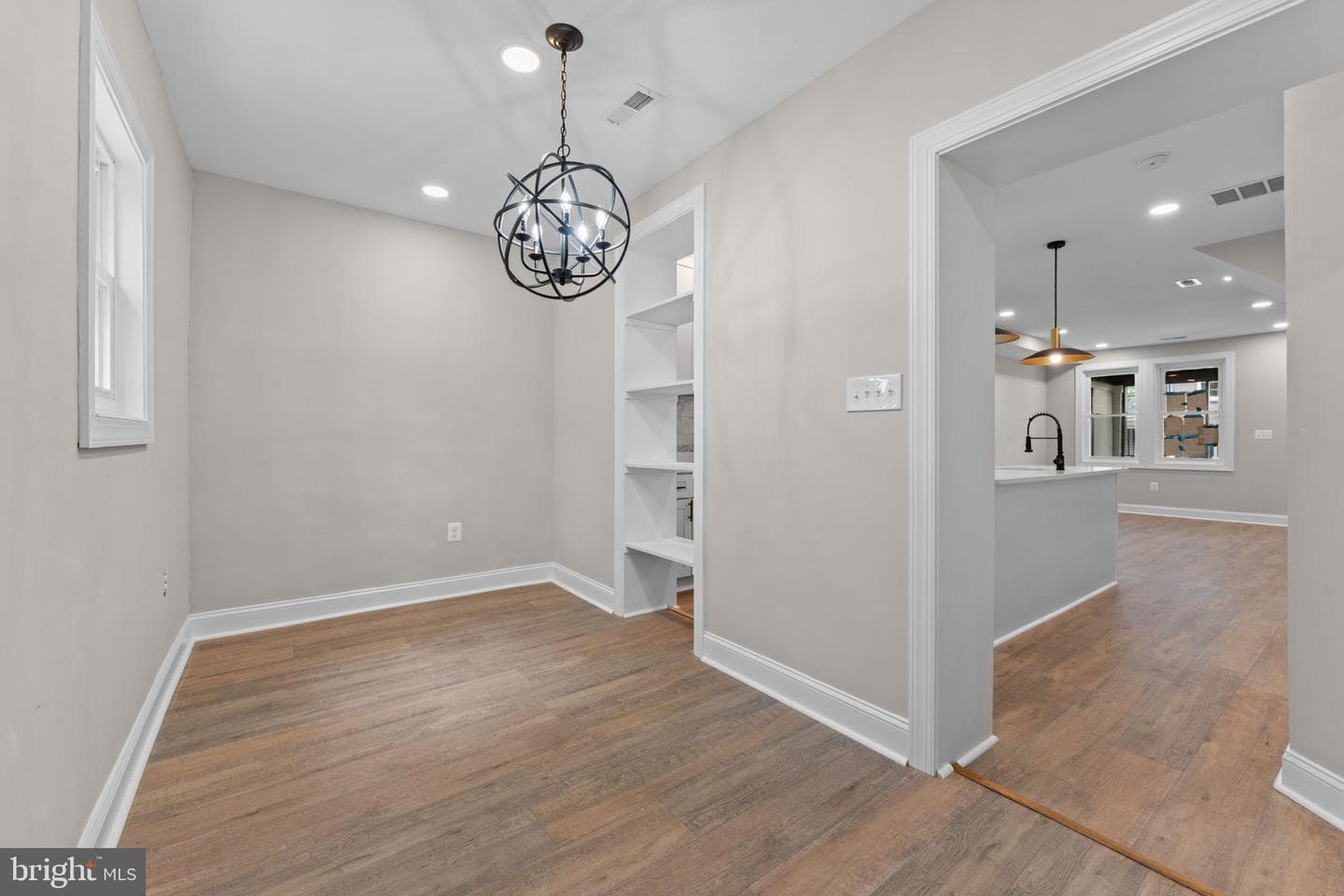 1339 Ridge Place SE photo 8