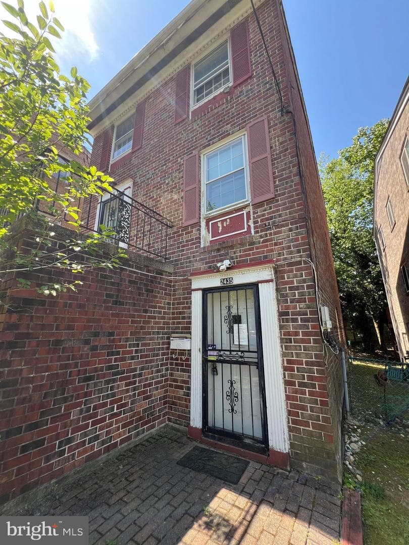 2435 Wagner Street SE, Washington