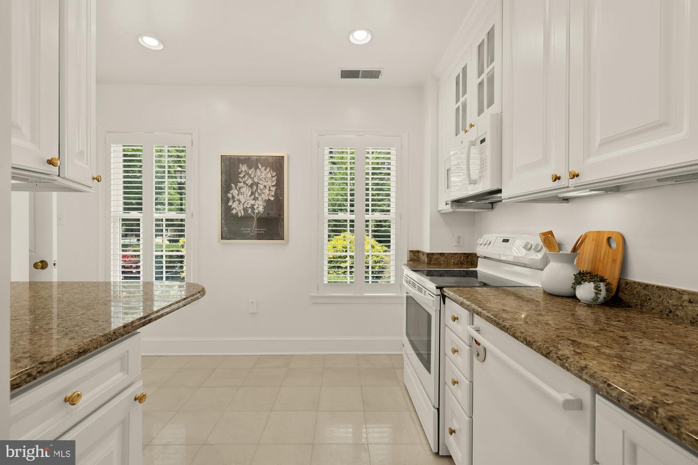 3223 Sutton Place NW #a photo 8