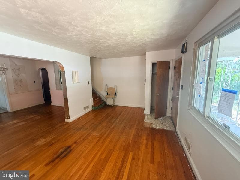 125 48th Place NE, Washington