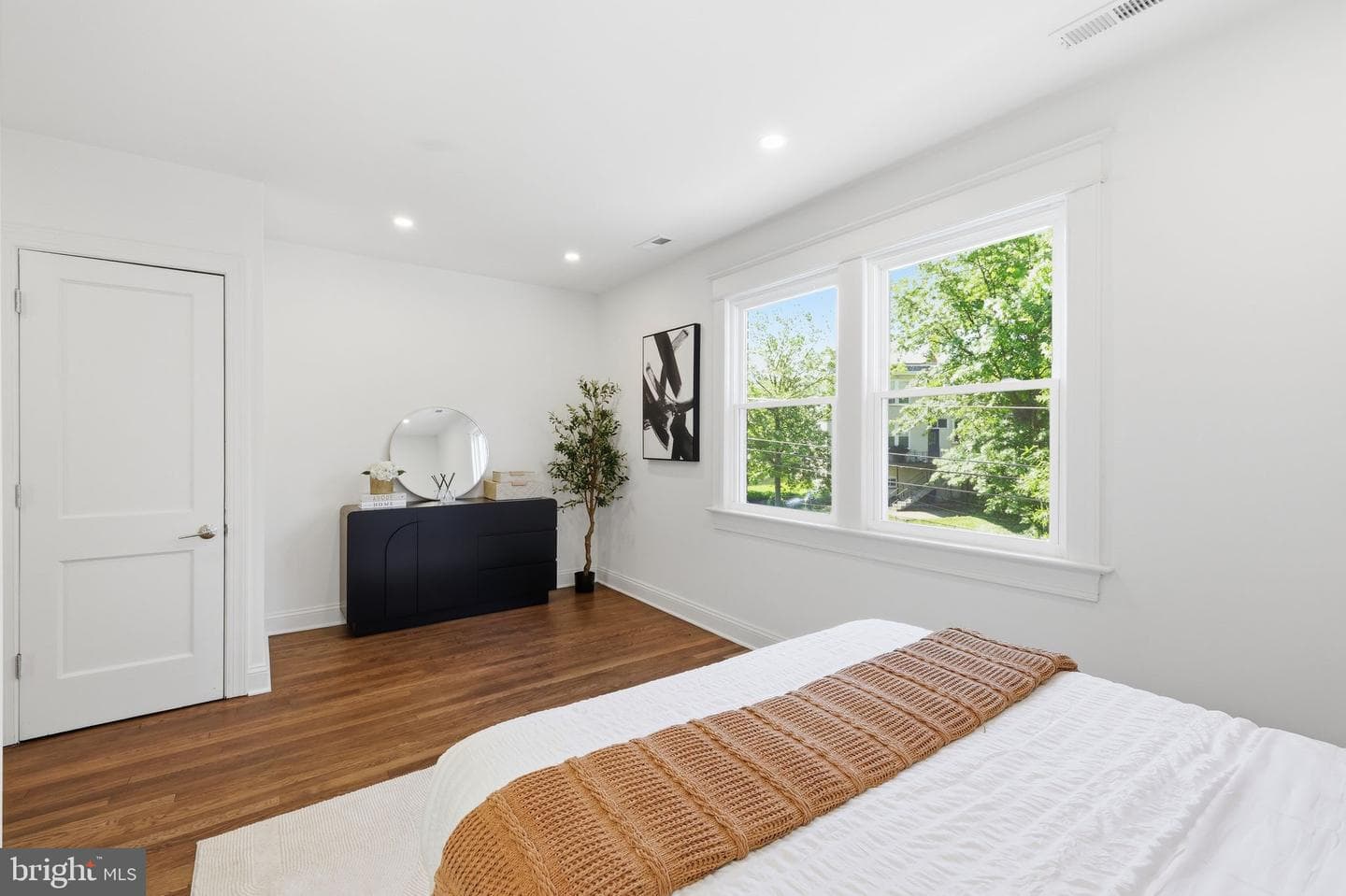 413 Hamilton Street NW photo 29