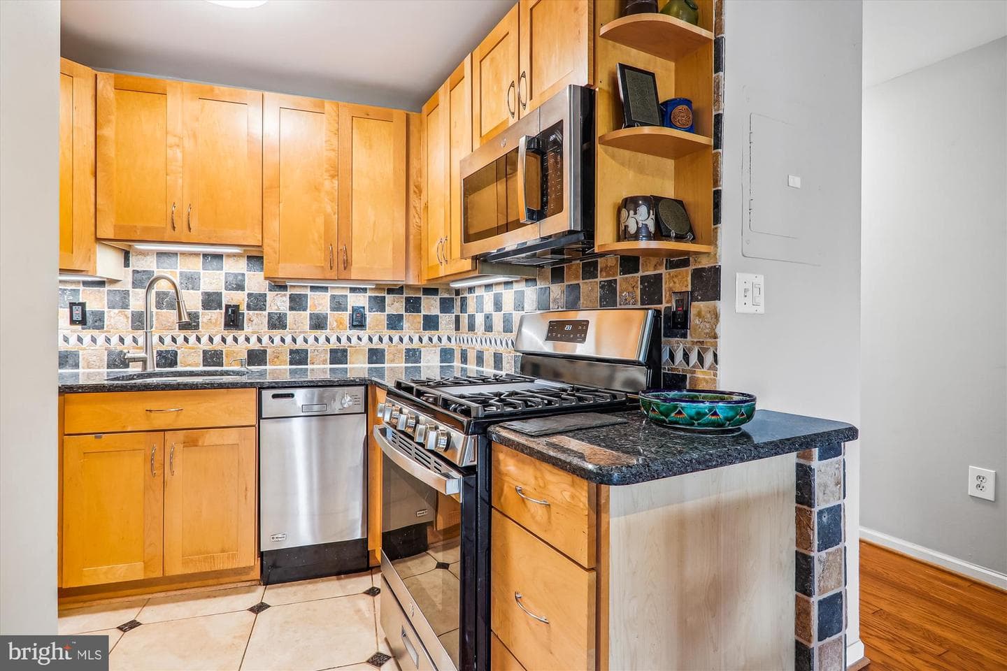 1239 Vermont Avenue NW #604 photo 9