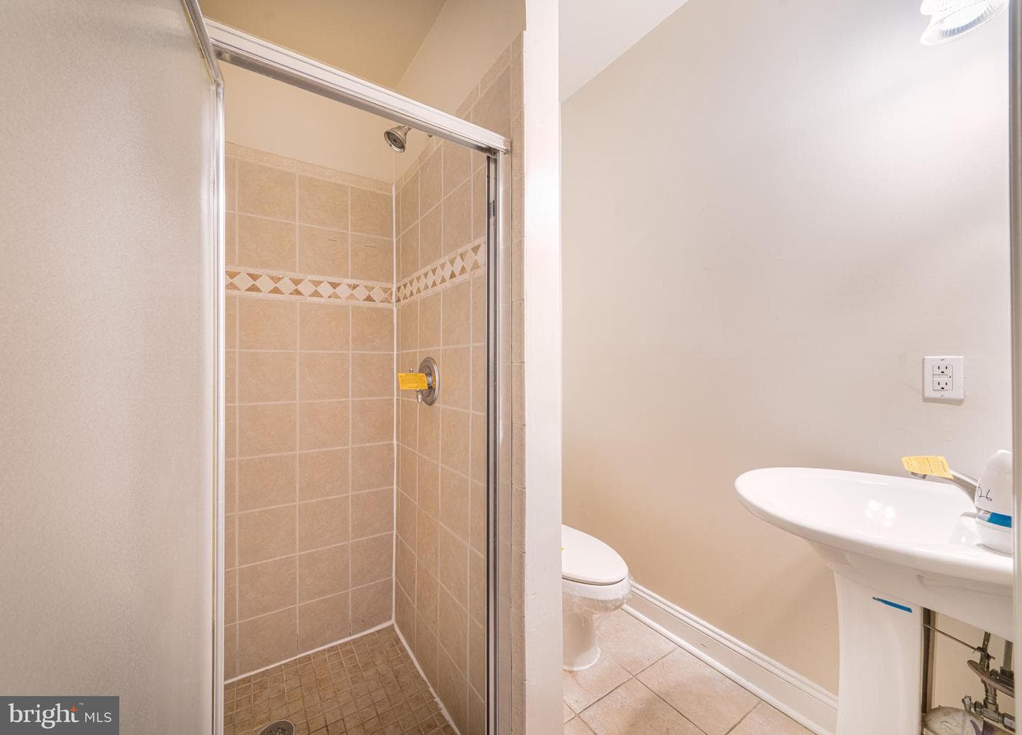 1371 Monroe NW photo 20