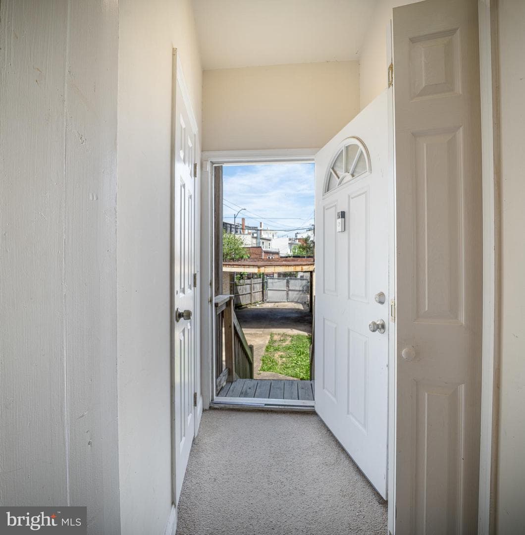 1371 Monroe NW photo 27