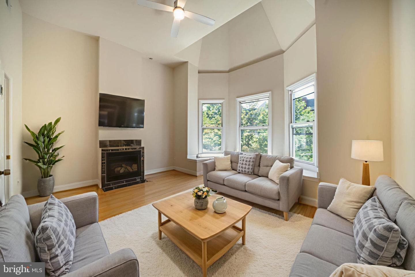 1371 Monroe NW photo 42