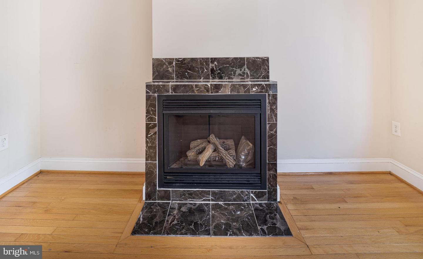 1371 Monroe NW photo 43
