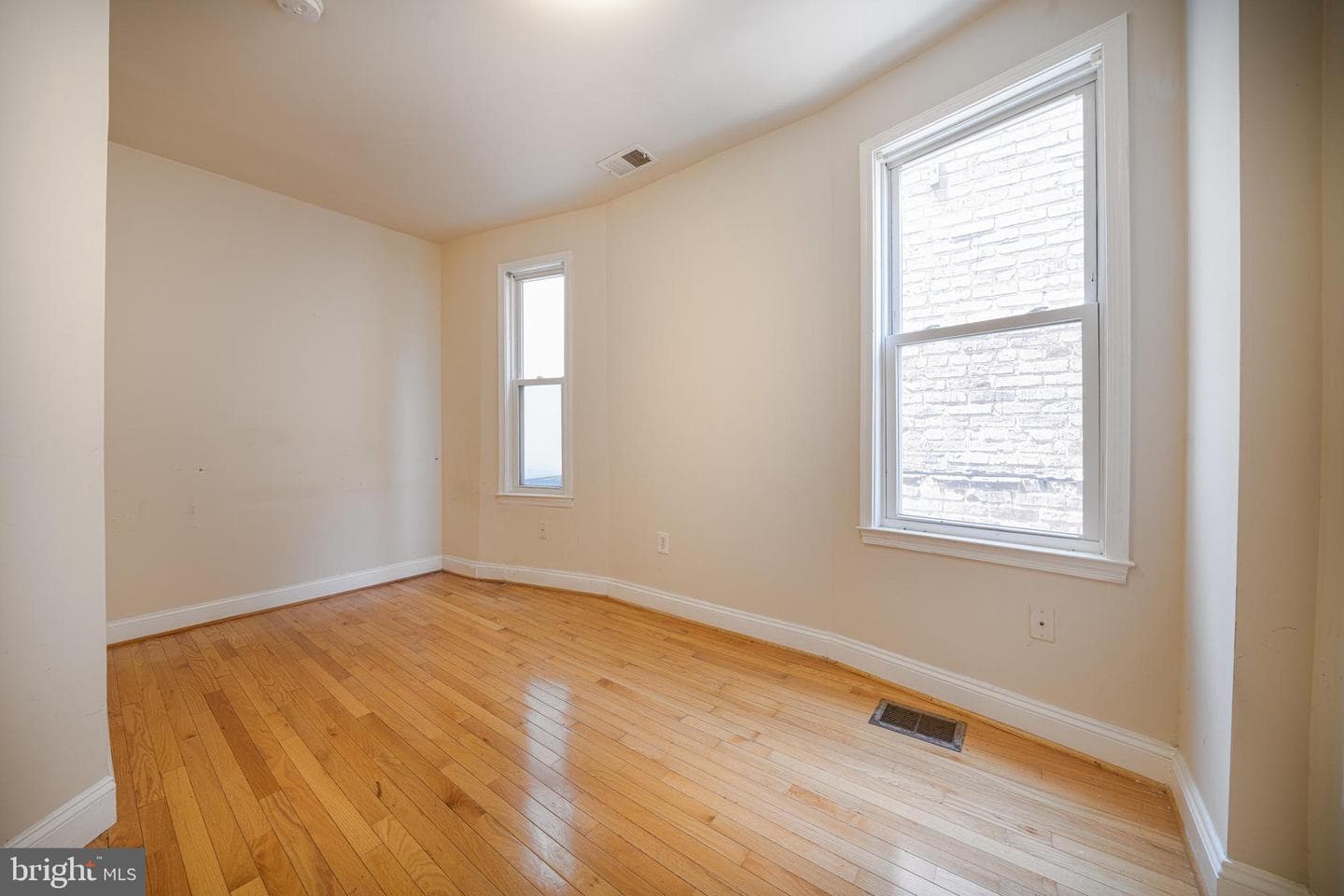1371 Monroe NW photo 51