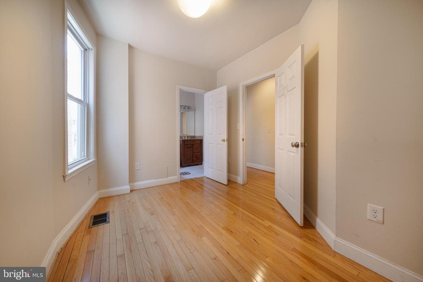 1371 Monroe NW photo 53