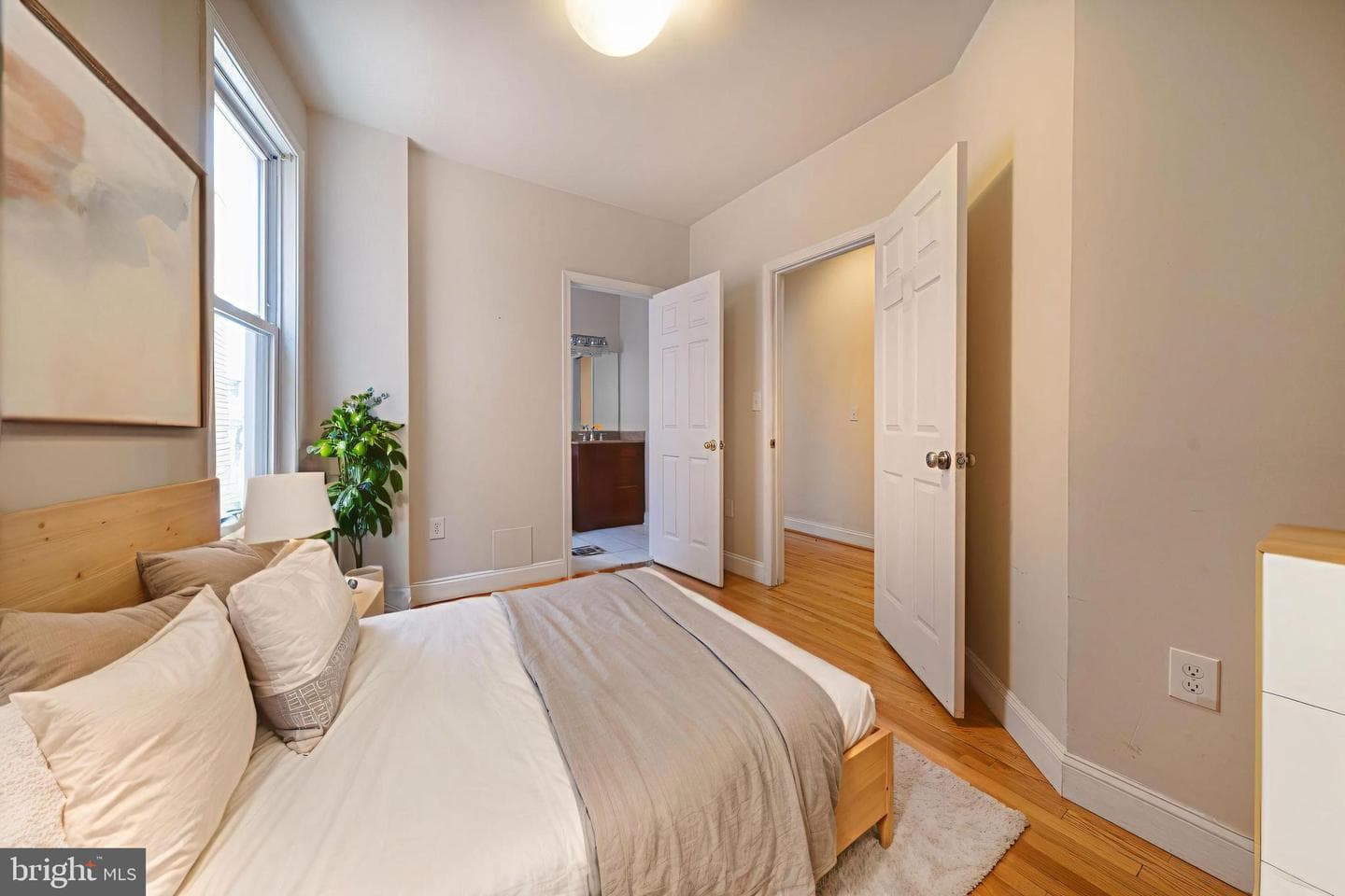 1371 Monroe NW photo 54