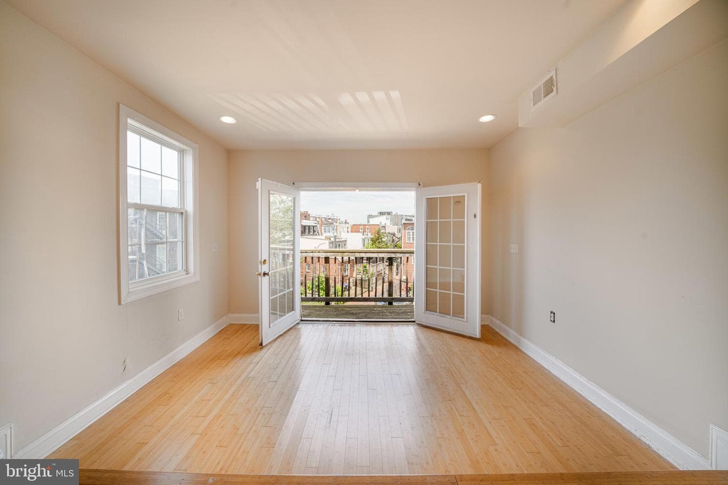 1371 Monroe NW photo 78