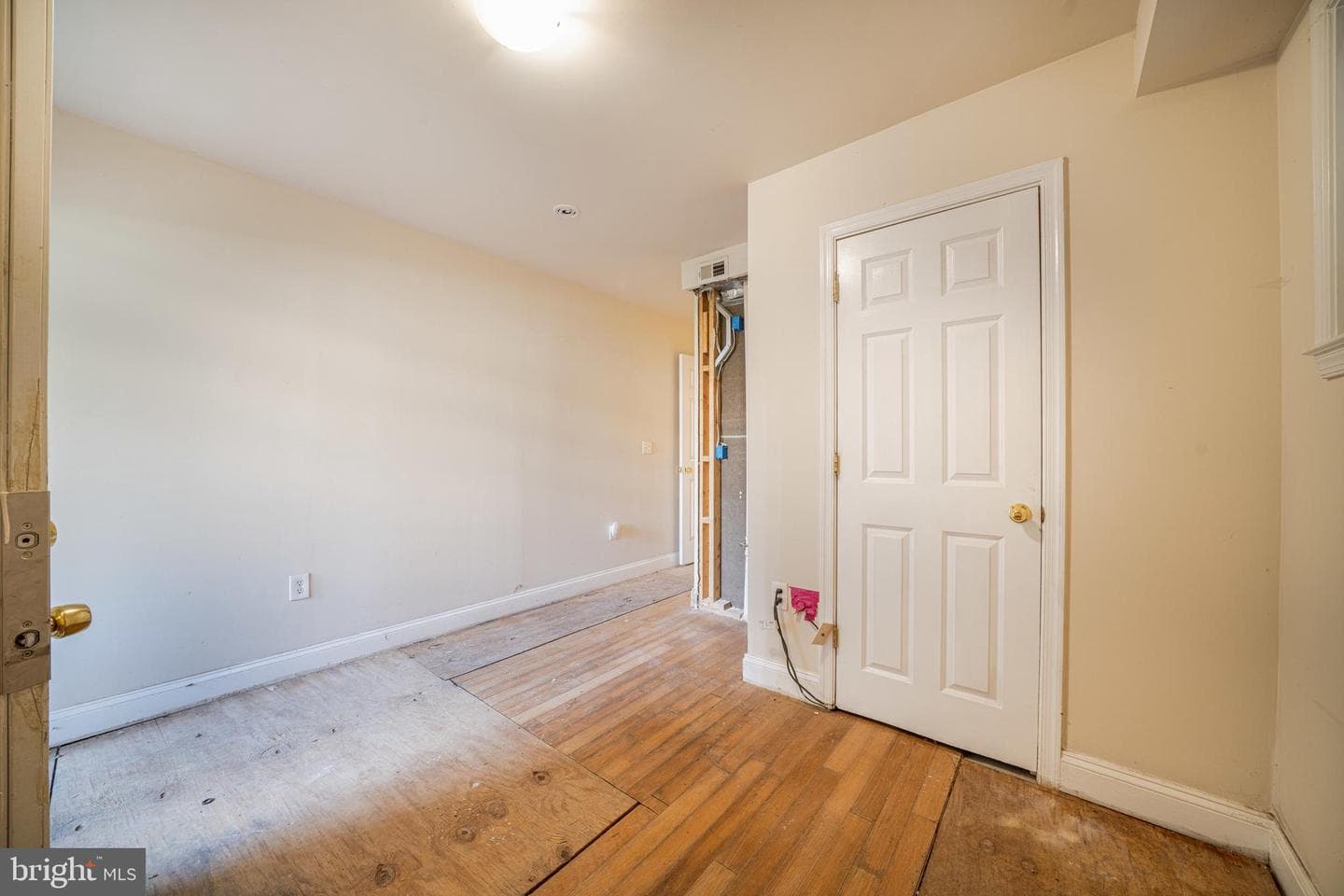 1371 Monroe NW photo 96