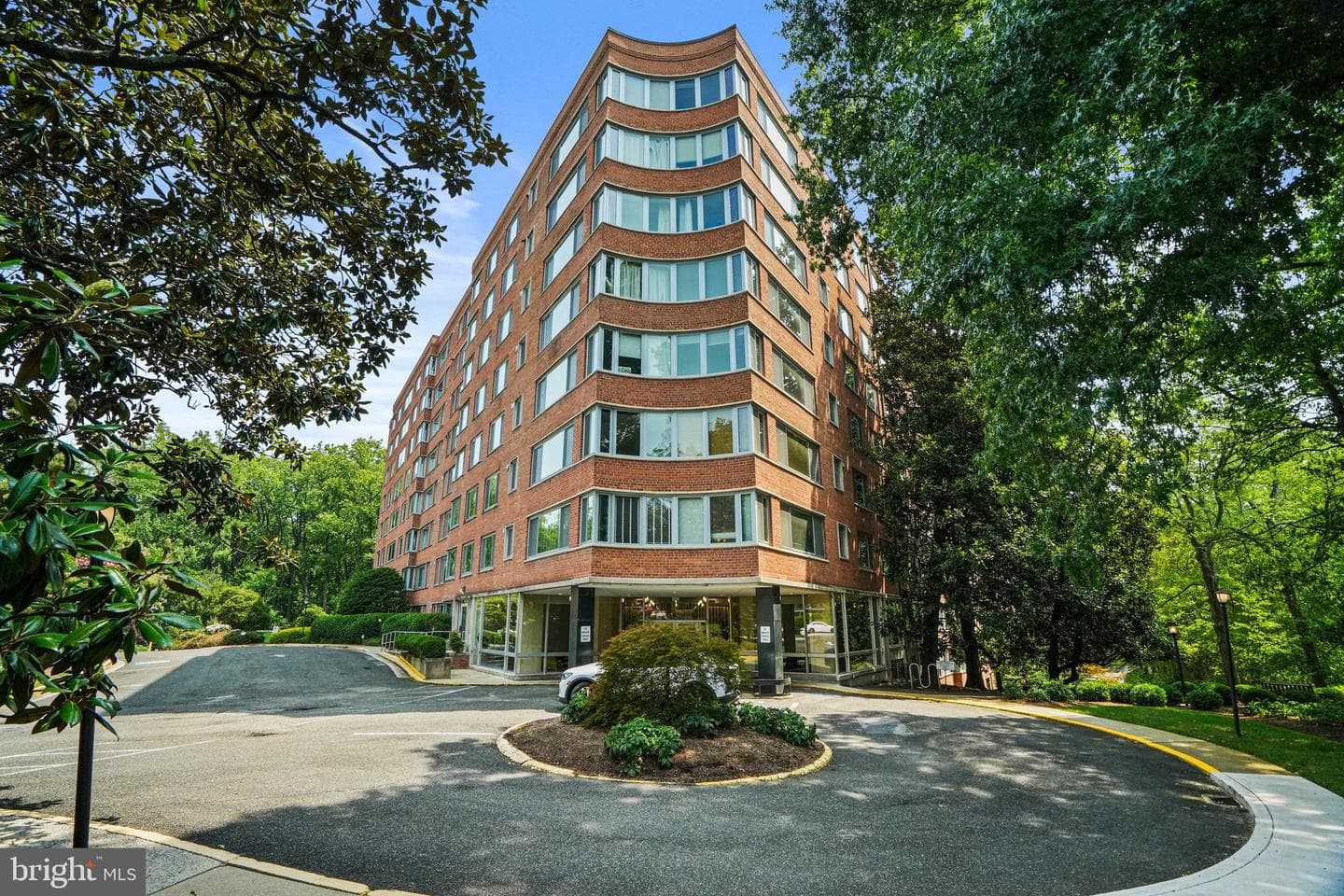 4200 Cathedral Avenue NW #607 photo 1