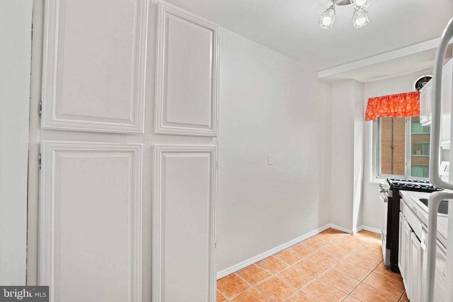 4200 Cathedral Avenue NW #607 photo 13