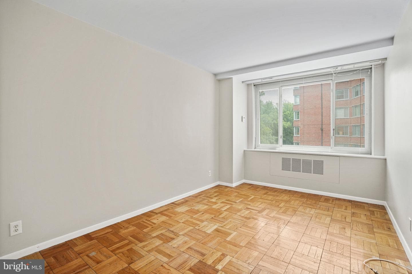 4200 Cathedral Avenue NW #607 photo 19