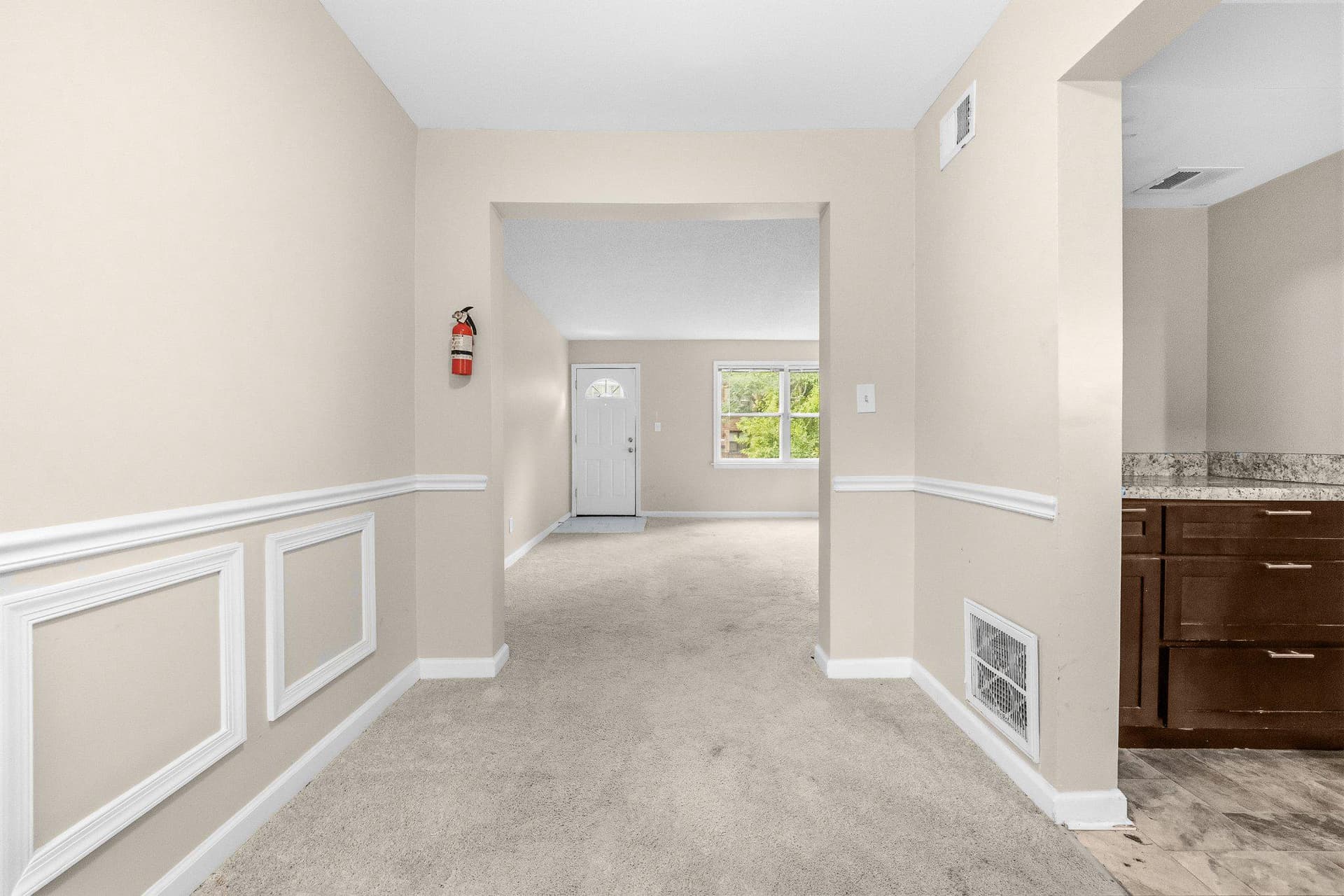 4960 Just Street NE photo 10