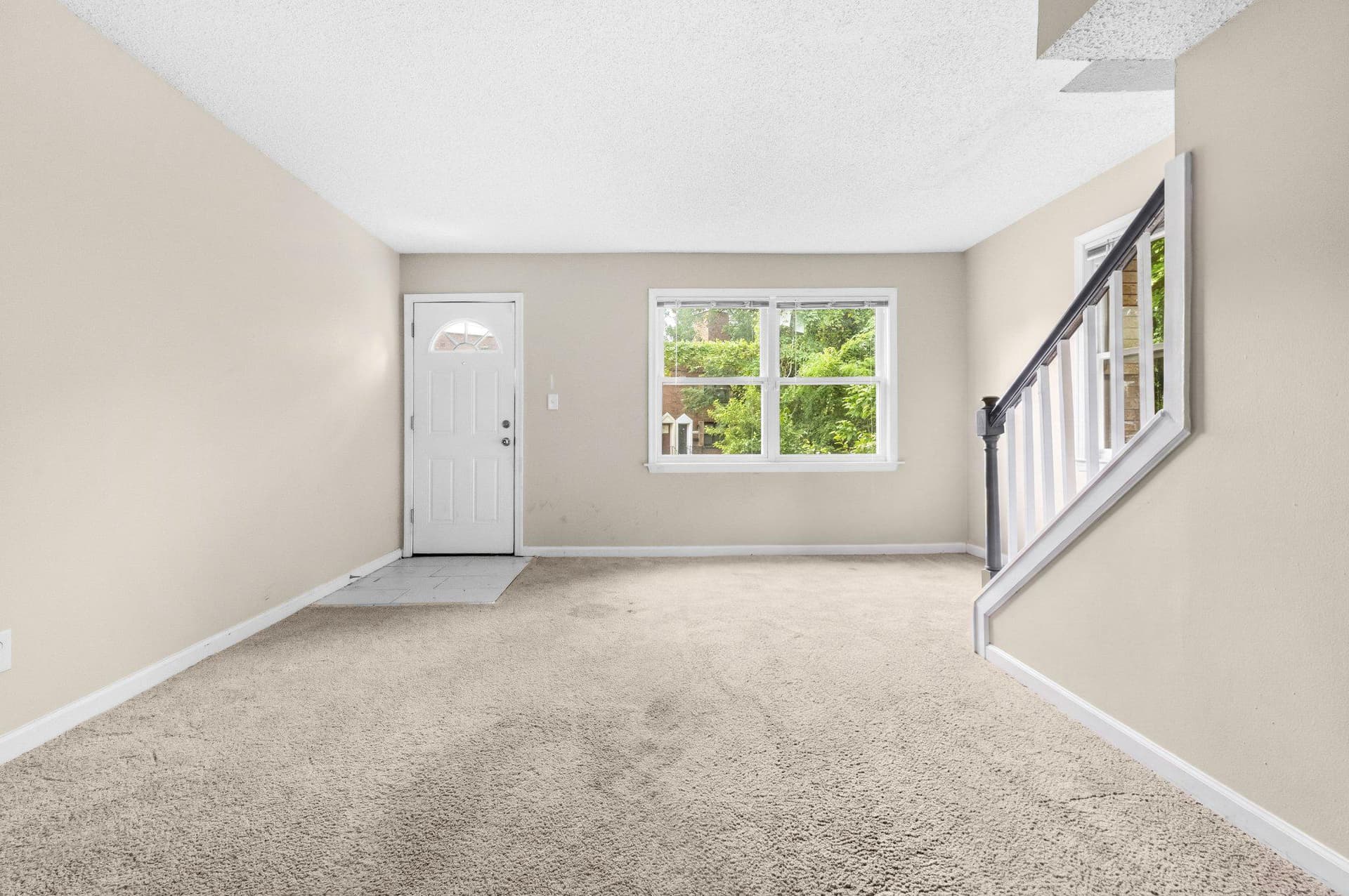 4960 Just Street NE photo 8