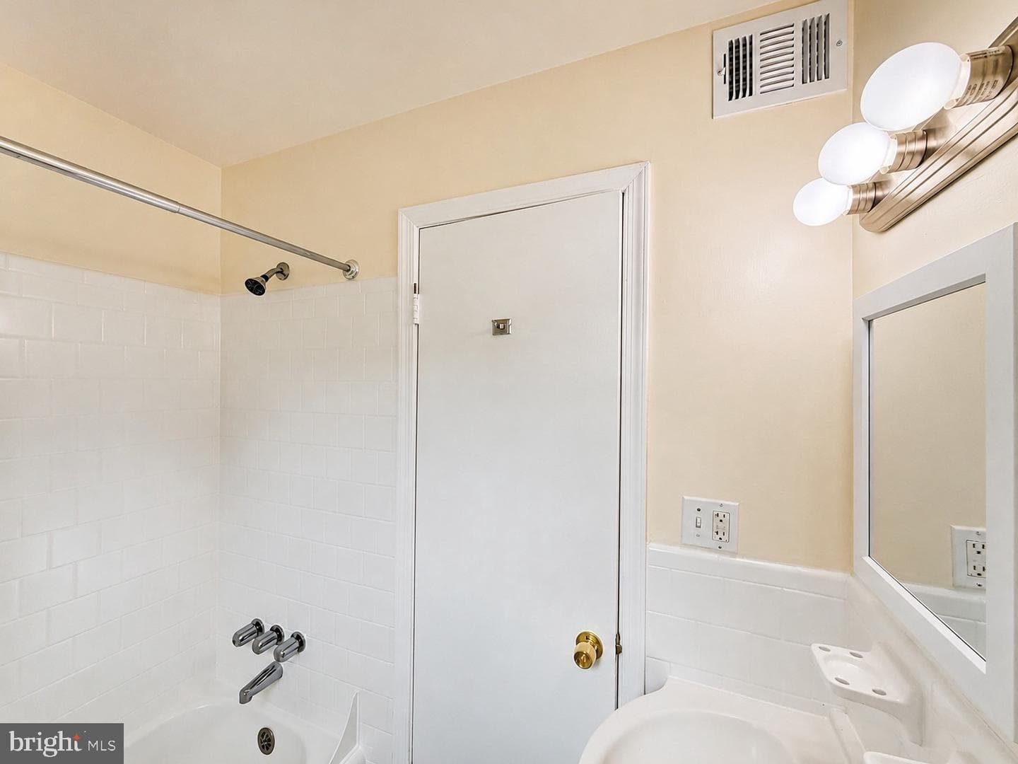 3823 W Street SE #201 photo 9
