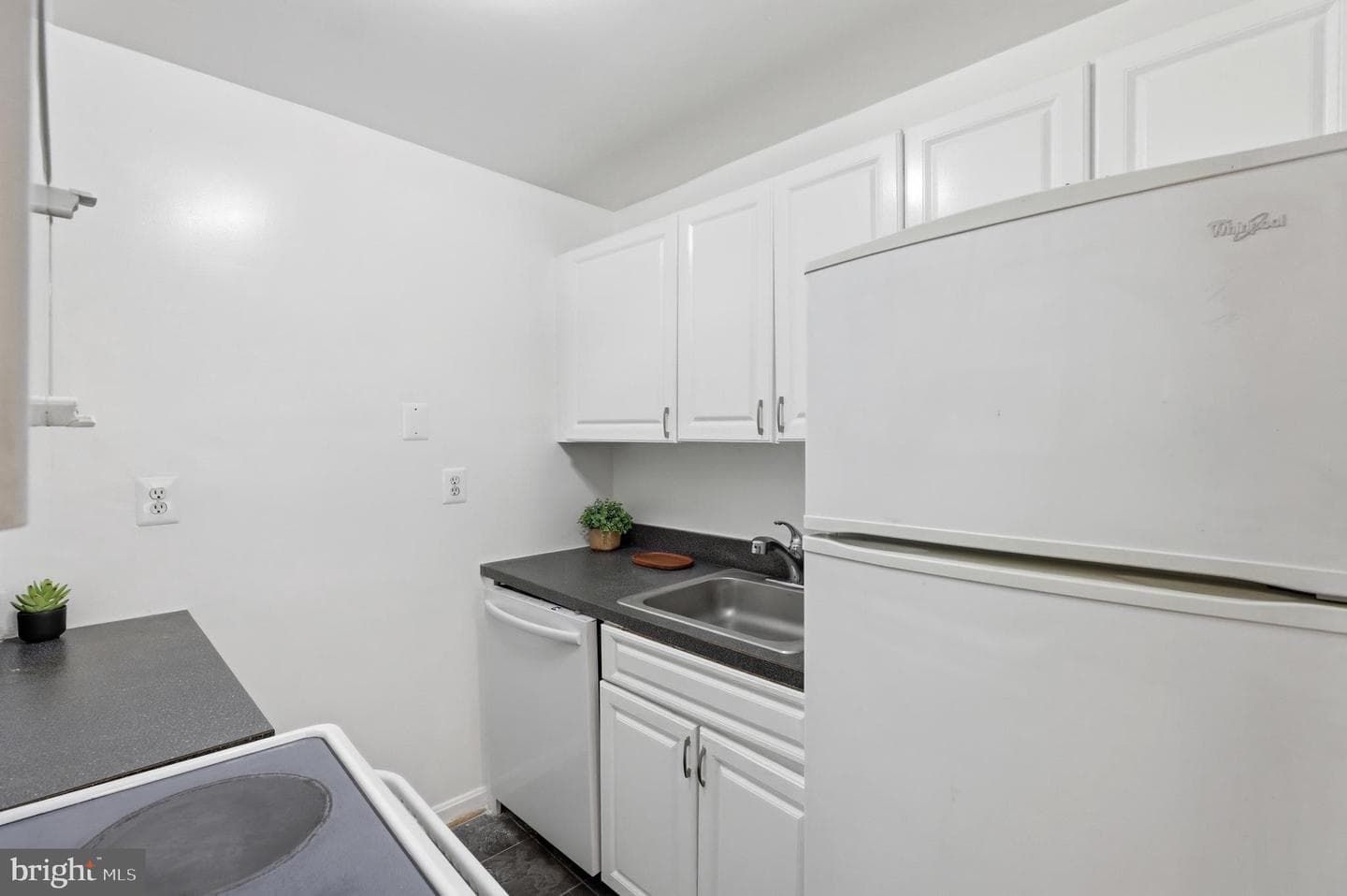 610 Longfellow Street NW #305 photo 10