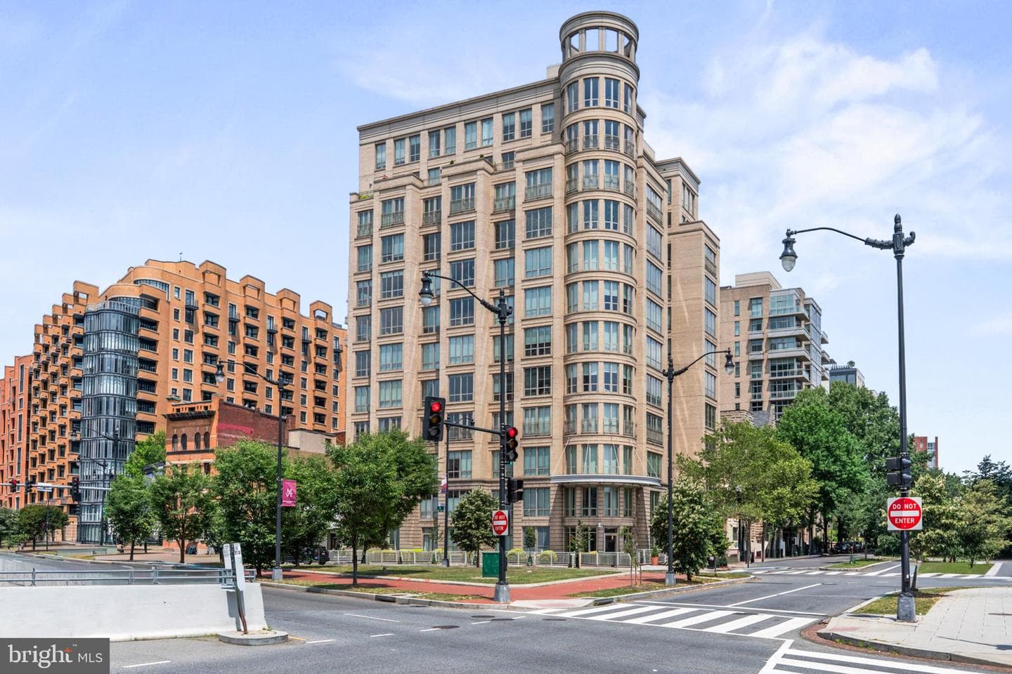 301 Massachusetts Avenue NW #701 photo 77