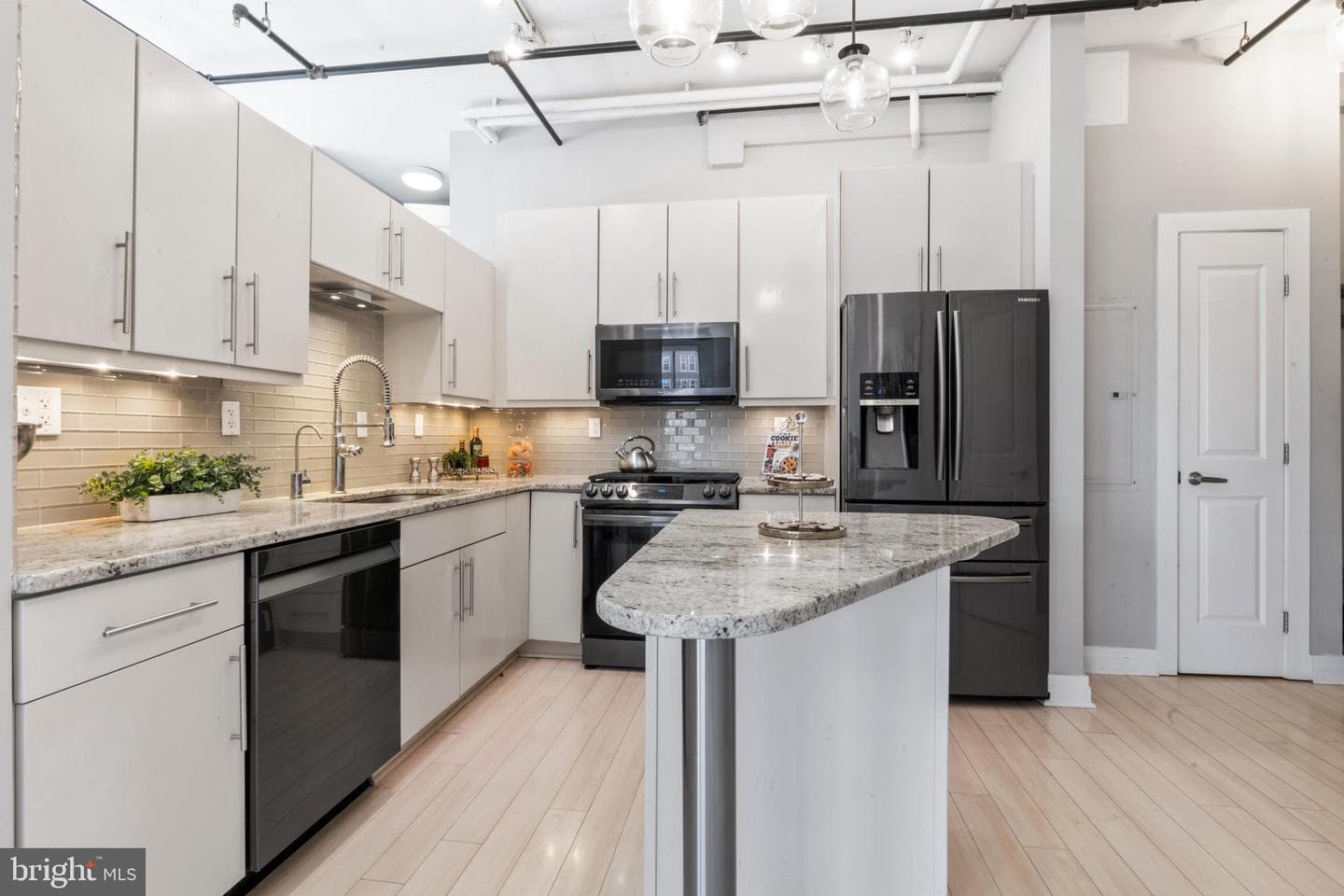 301 Massachusetts Avenue NW #701 photo 9