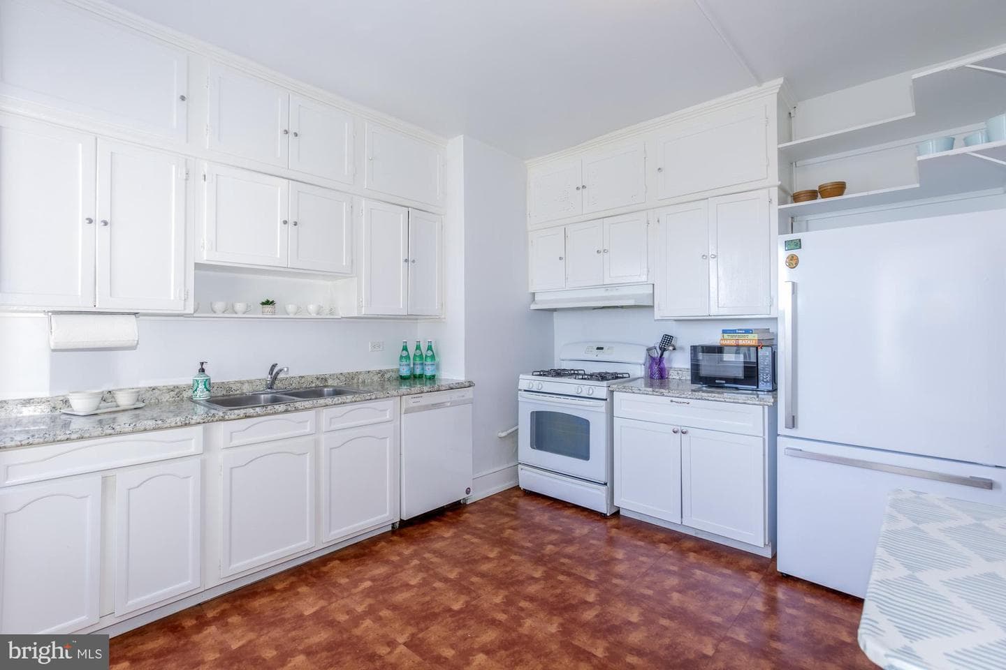 4000 Cathedral Avenue NW #804b photo 18