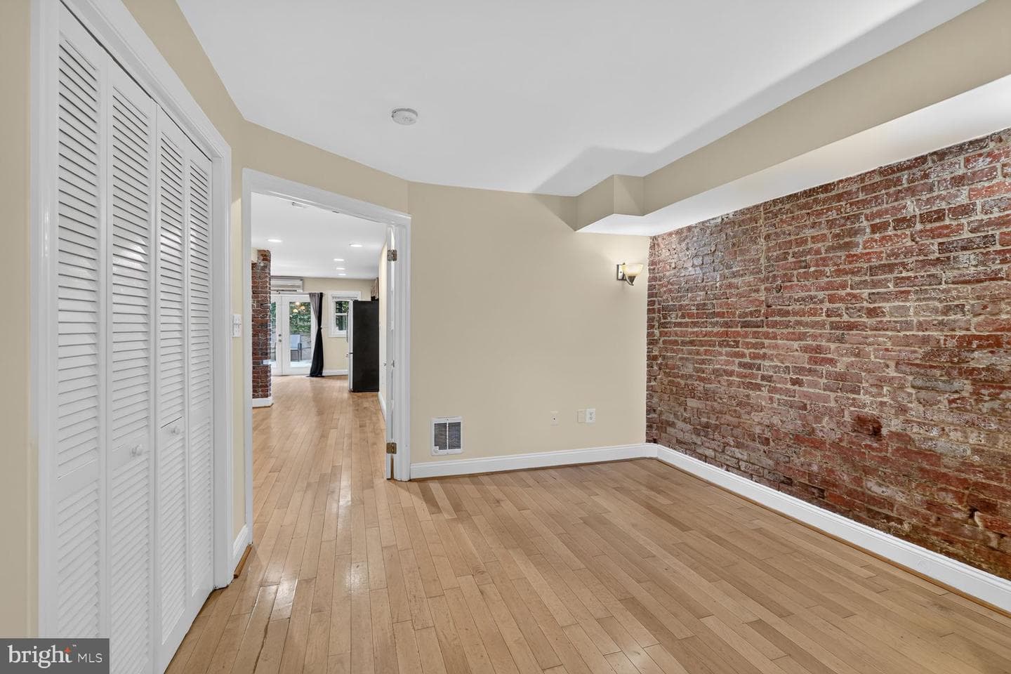 1804 Wyoming Avenue NW photo 39