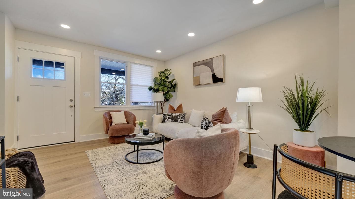 5543 Central Avenue SE, Washington