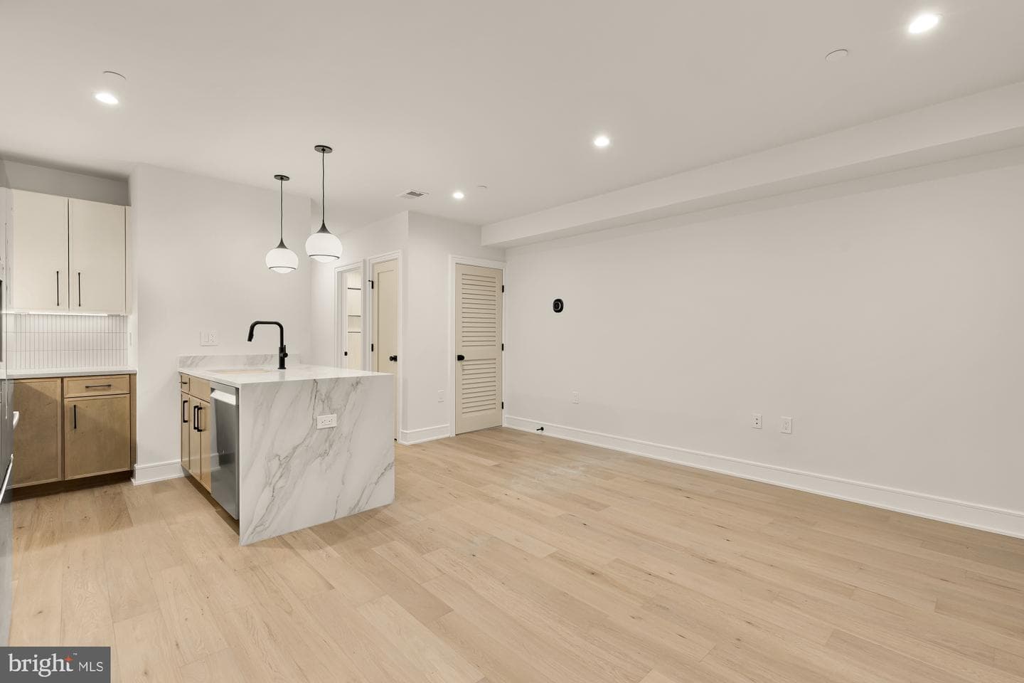1463 Harvard Street NW #1 photo 4